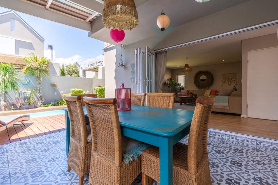 3 Bedroom Property for Sale in Somerset Lakes Western Cape